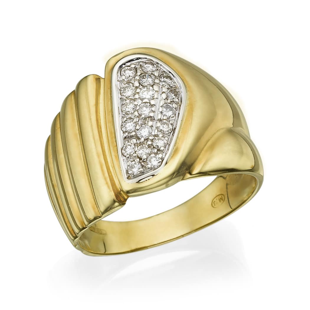 טבעת זהב-צהוב 18 קראט, משובצת יהלומים