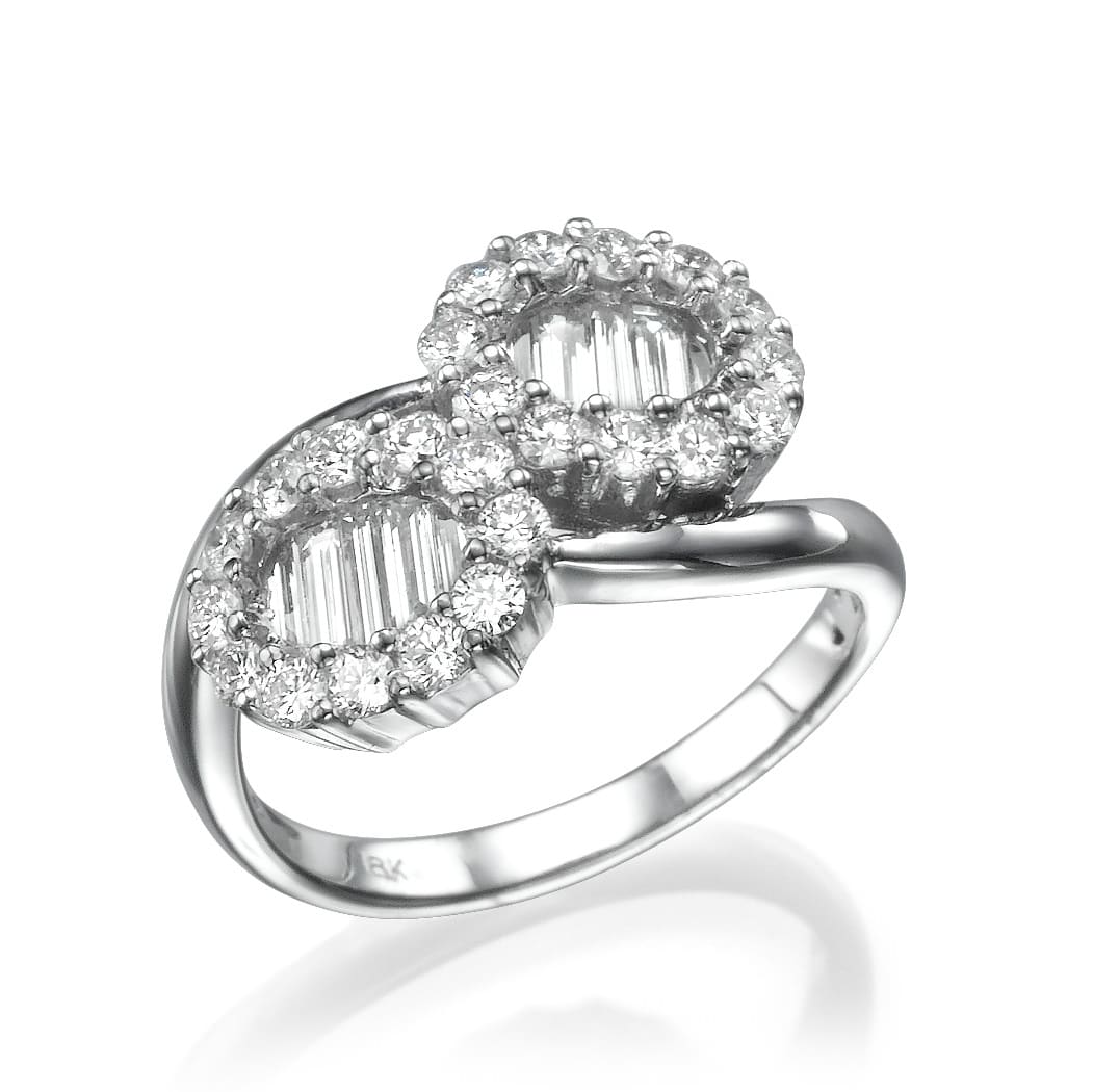 18K White Gold Ring set with Diamonds