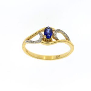 Sapphire and Diamonds Vintage Ring, 14K Yellow Gold