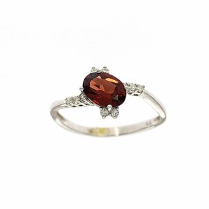 טבעת אבן גארנט 1.14 קראט, זהב-לבן 14 קראט, משובצת יהלומים