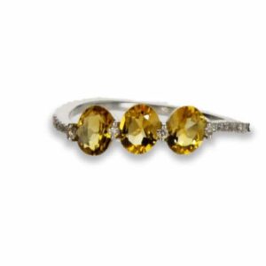 טבעת סיטרין 0.84 קראט, זהב-לבן 14 קראט, משובצת יהלומים