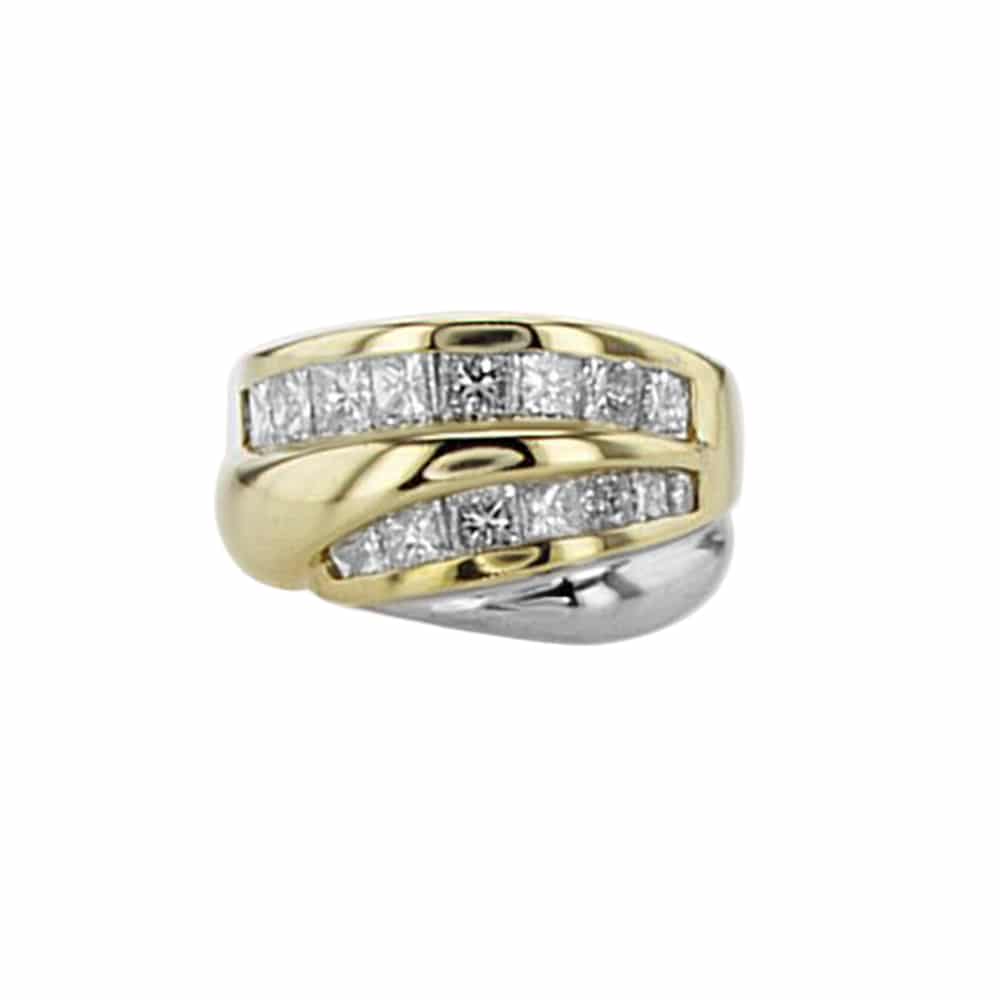 White and Yellow Gold Ring set with 2.31 carat Diamonds