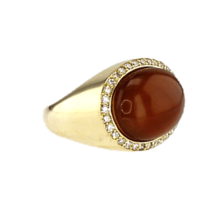 Yellow Gold Ring set with 14.85ct Agate and Diamonds