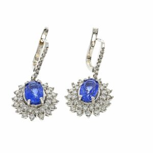 3.51ct Sapphire and Diamonds Earrings of White Gold